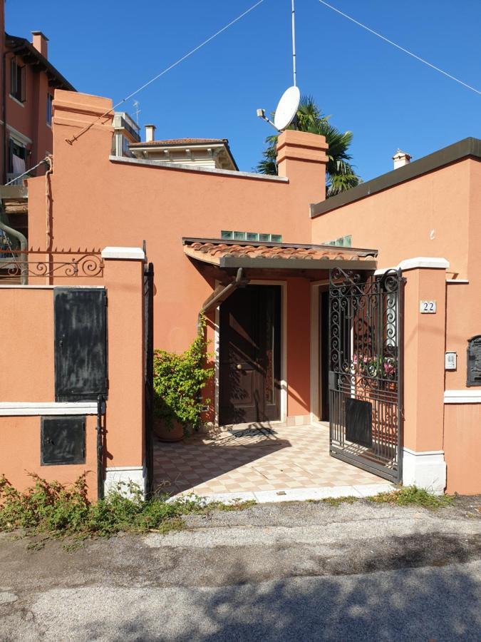 Cottage Al Mare Martina Lido de Venecia Exterior foto